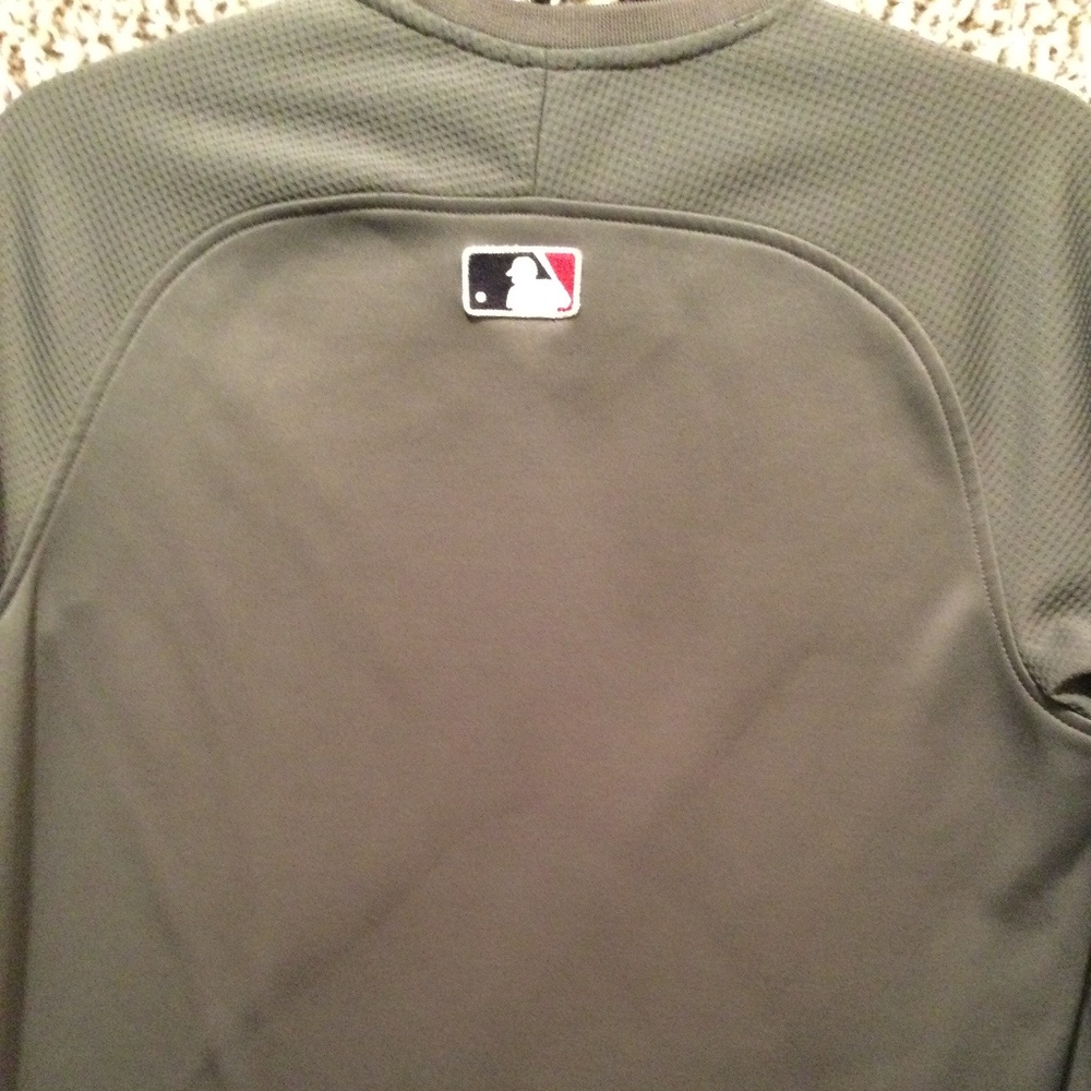 Authentic MLB Boston Red Sox Majestic Brand Shirt - Picture 5 of 5